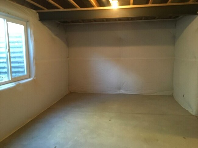 Building Photo - Beautiful 4 Bedroom Two-Story Home in Windsor!