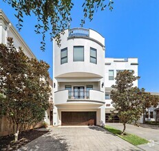 Building Photo - 106 Oak Pl