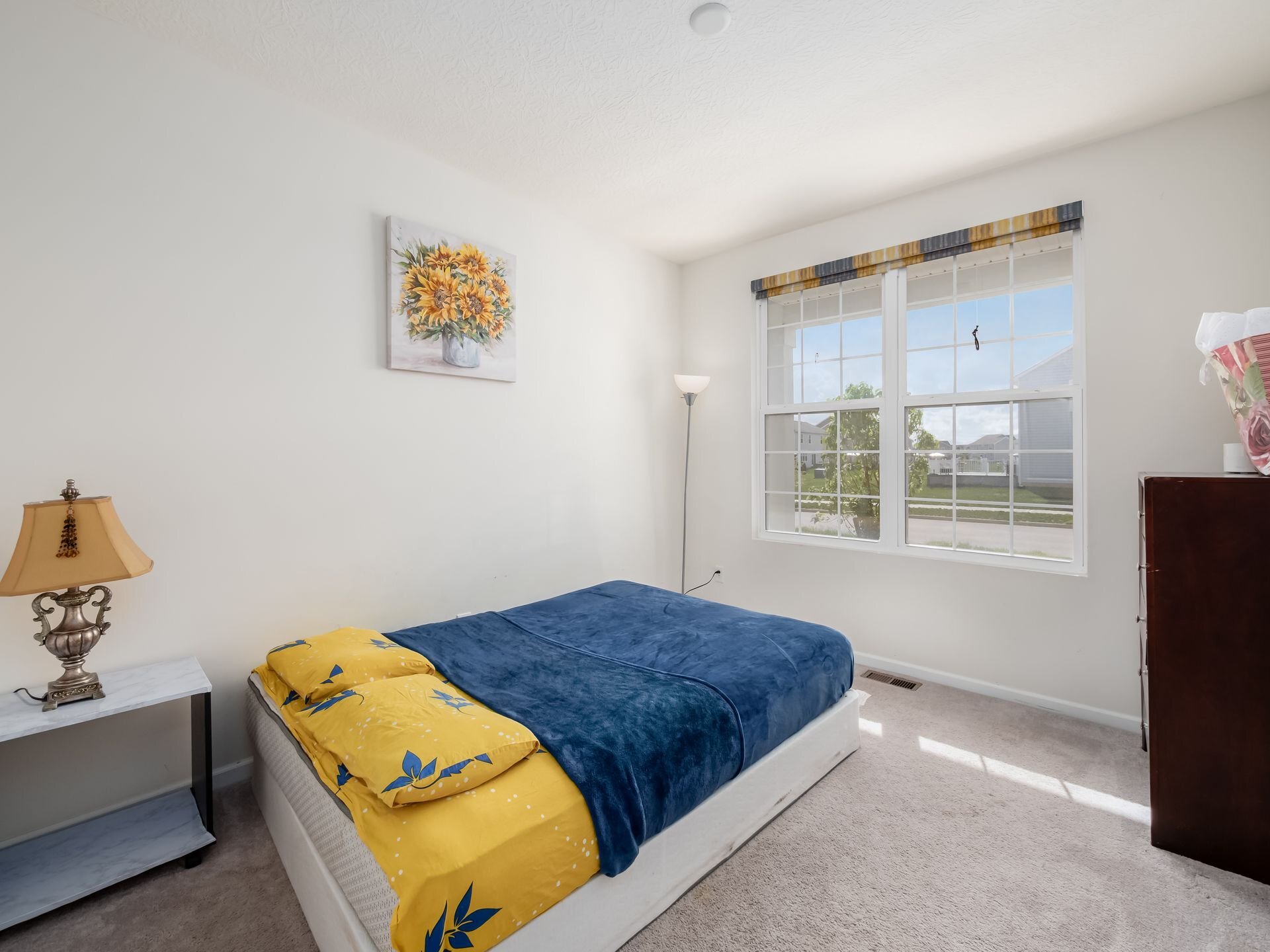 Building Photo - 274 Cambie Dr