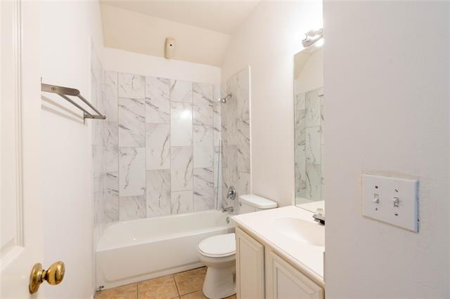 Building Photo - 3925 Cobblestone Ct