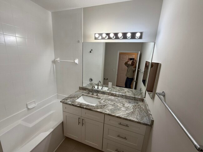 Building Photo - 3545 Forest Hill Blvd