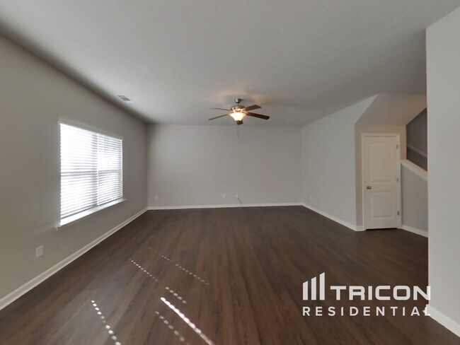 Building Photo - 270 Orchard Ln