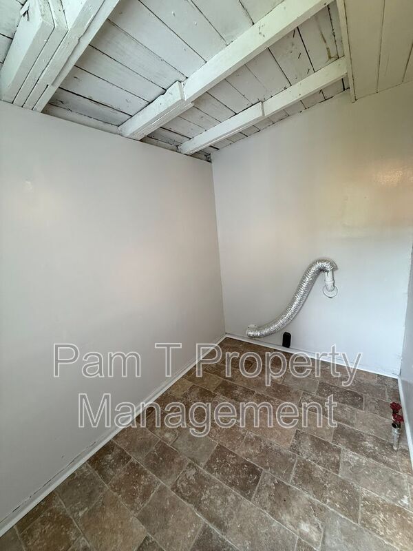 Building Photo - 75 Rommel Ave
