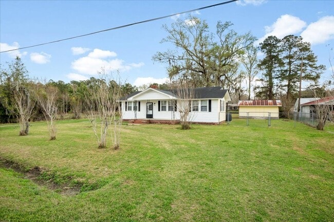 Building Photo - Charming 3-Bedroom Home with Large Fenced Yard in Richmond Hill!