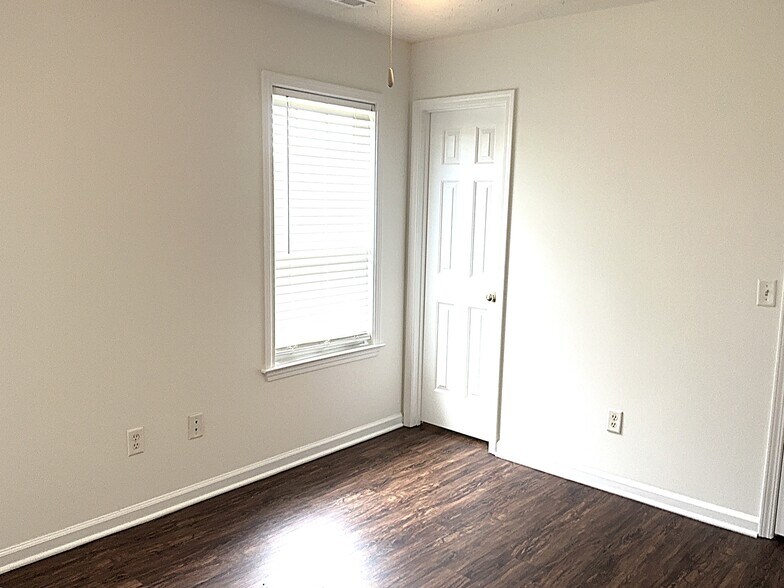 Building Photo - 9504 Huckabee Dr NE