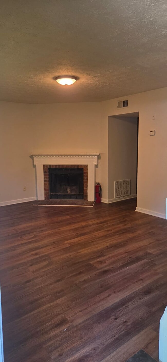 Building Photo - 5504 Estates Ct