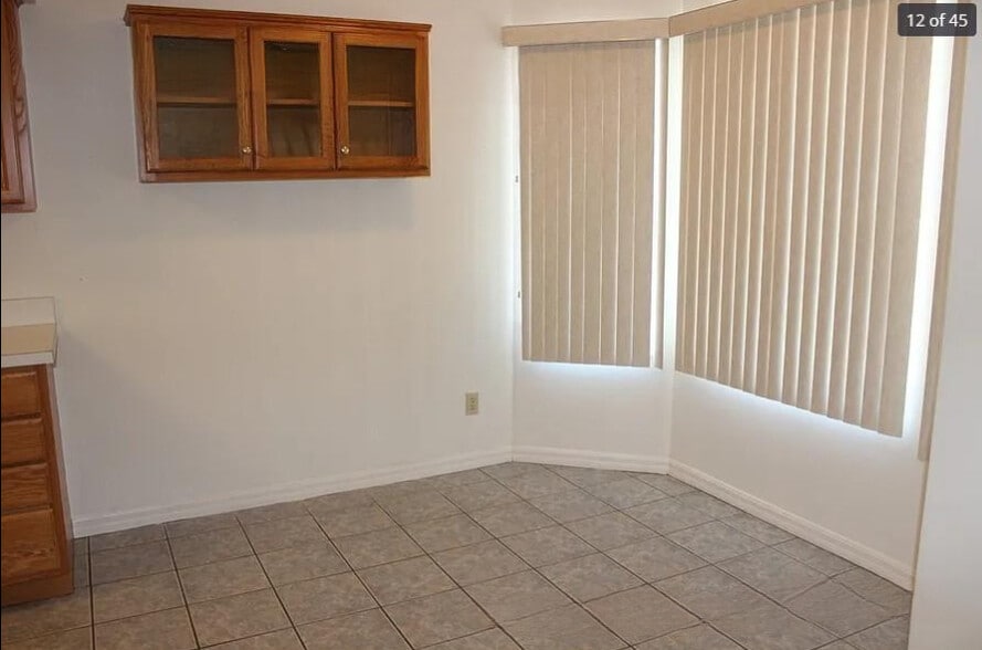 Building Photo - 8101 Setters Point Dr