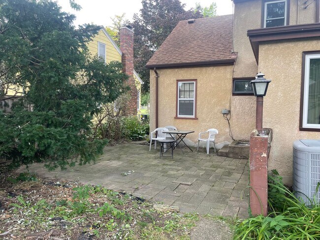 Building Photo - The Cutest 3-Bedroom Tudor - One Block Fro...