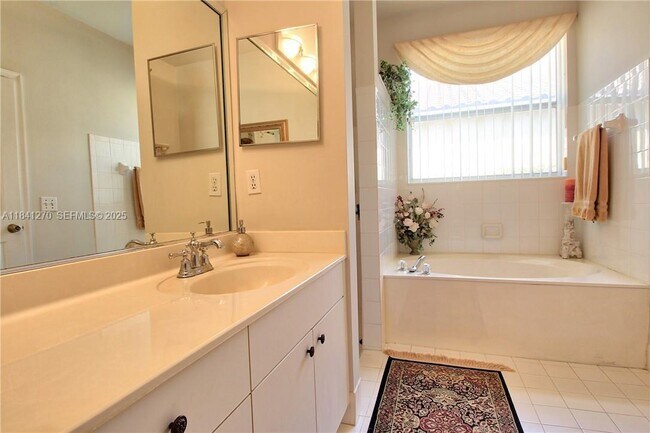 Building Photo - 5984 NW 74th St