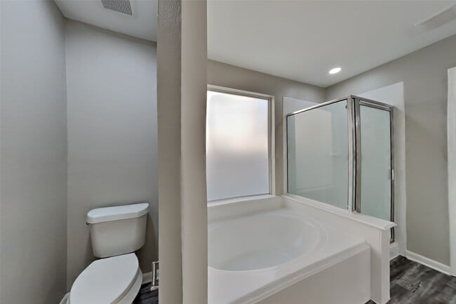 Building Photo - 2714 Woodspring Forest Dr