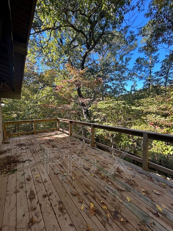 Building Photo - 6 Lambeth Cir