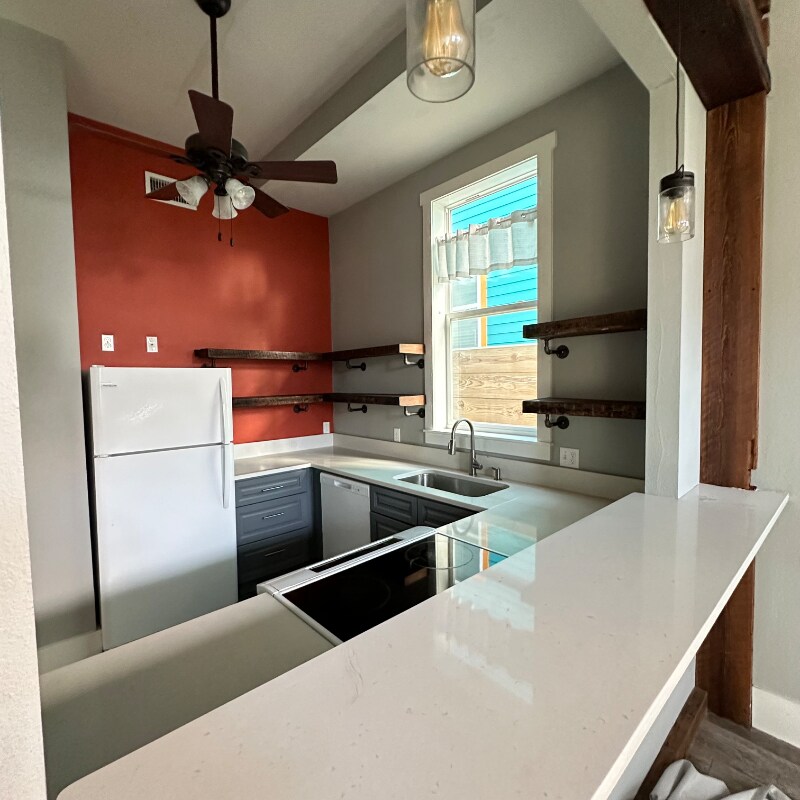 Building Photo - 1387 St Anthony St