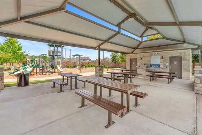 Building Photo - 15818 Weston Ridge Dr