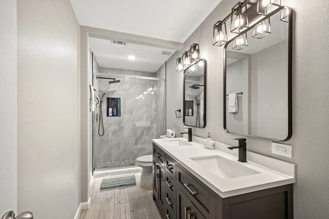 Building Photo - 9907 Towne Tower Ln