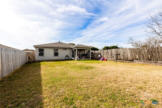 Building Photo - 3413 Traverse Dr