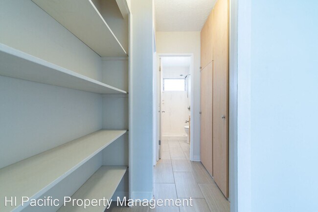 Building Photo - 2 br, 1 bath House - 1426 Keeaumoku St #C21