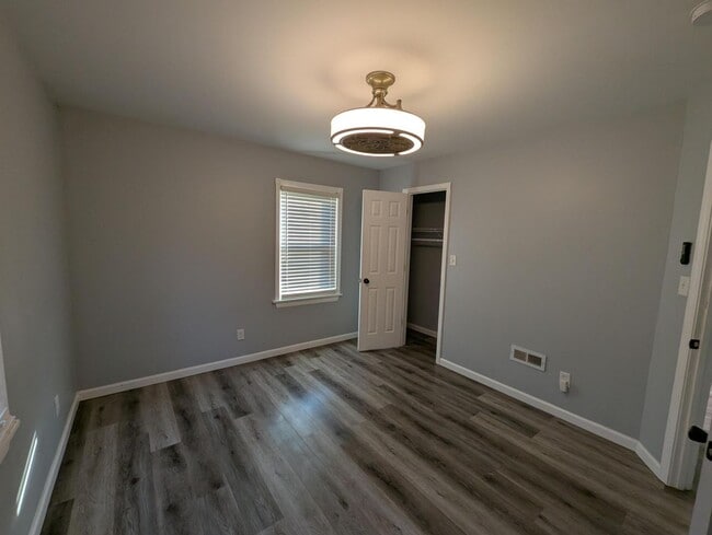 Building Photo - Dellwood Dream on Dennis