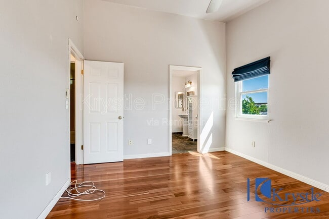 Building Photo - 530 N Regatta Dr