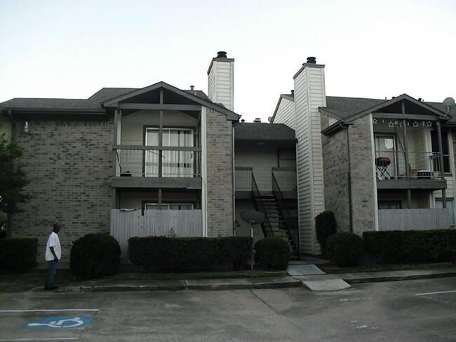 Building Photo - 12615 Brookglade Cir