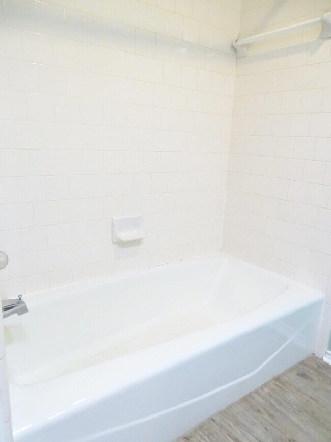 Building Photo - 5738 94th St