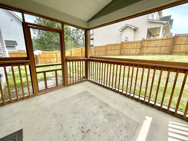 Building Photo - 3 bed, 2 bath Nest in Cameron