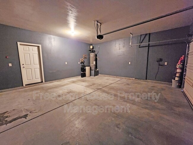 Building Photo - 3543 E Wallowa Dr