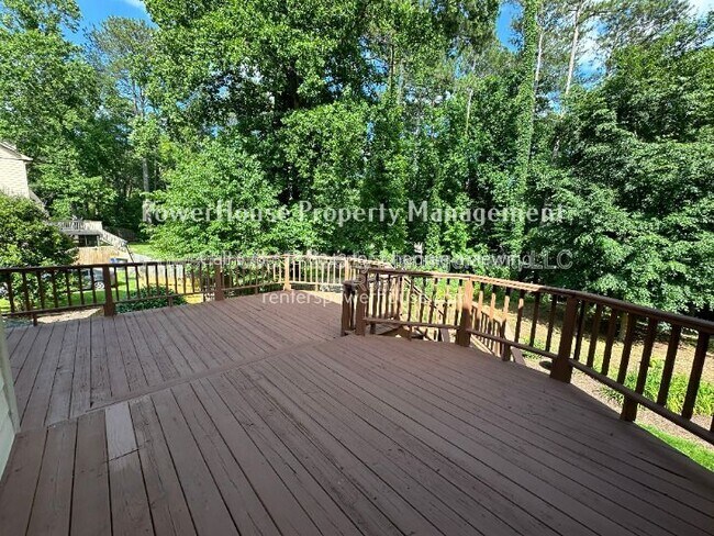 Building Photo - 790 Woodmont Dr