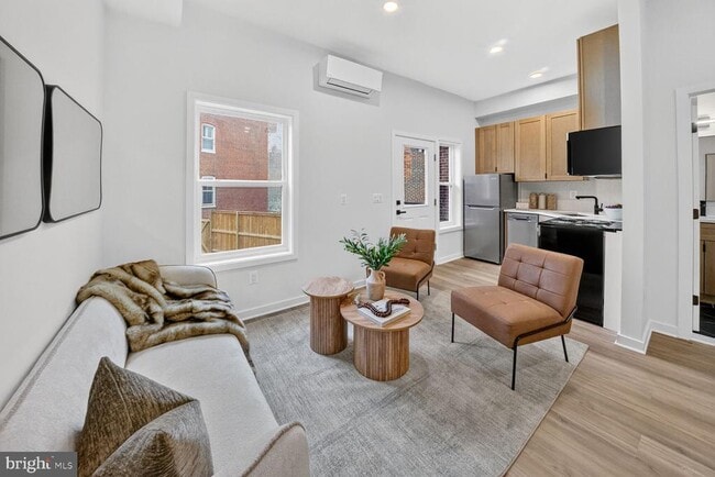 Building Photo - 709 Massachusetts Ave NE