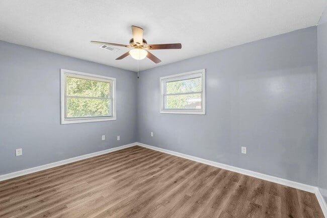 Building Photo - 1413 Springview Dr