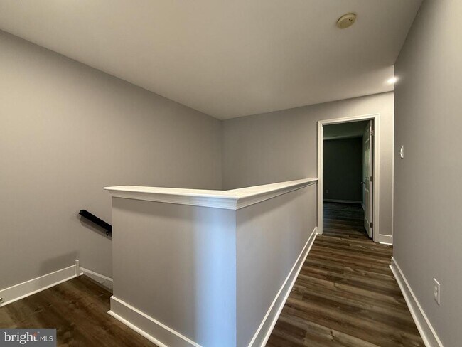 Building Photo - 404 Dylan Dr