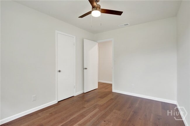 Building Photo - 2205 Iowa St
