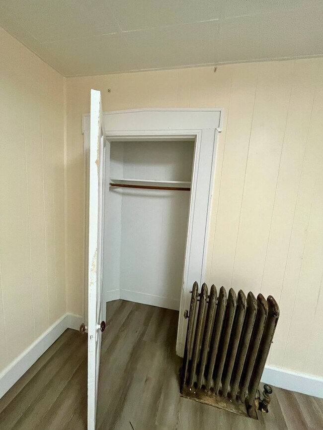 Building Photo - Studio Apartment for Rent – Utilities Incl...