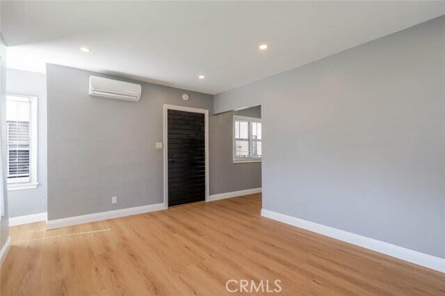 Building Photo - 1051 Western Ave