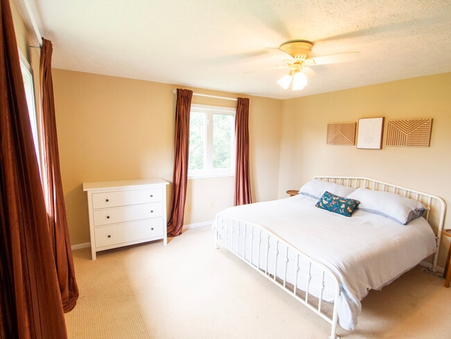 Building Photo - 11552 Chimney Ridge Ct