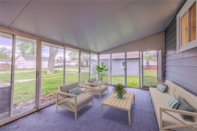 Building Photo - 34690 Beachpark Dr