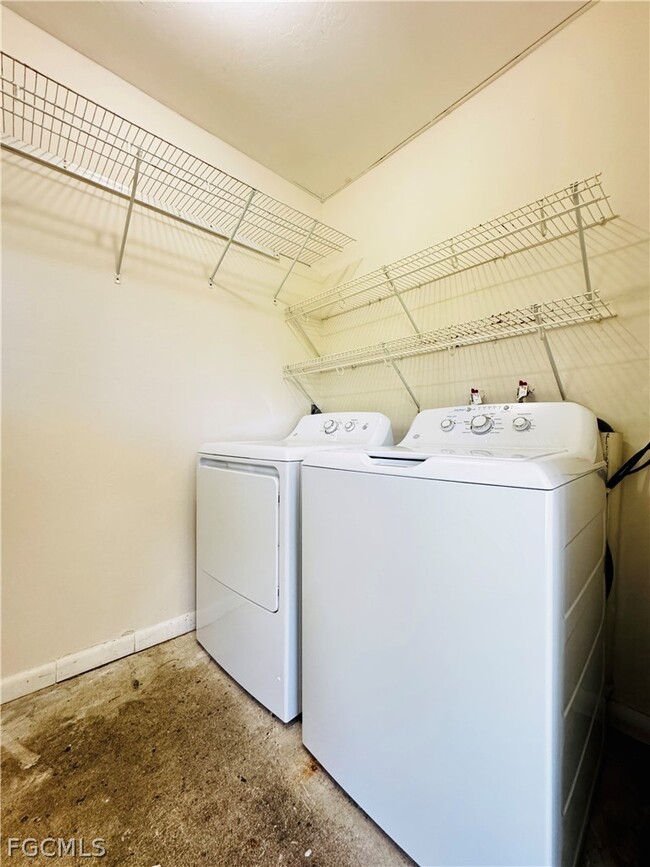 Building Photo - 17405 E Carnegie Cir