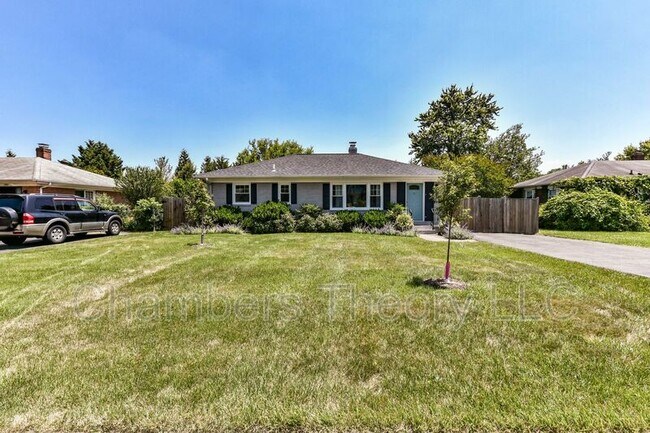 Building Photo - 1015 Woods Pl