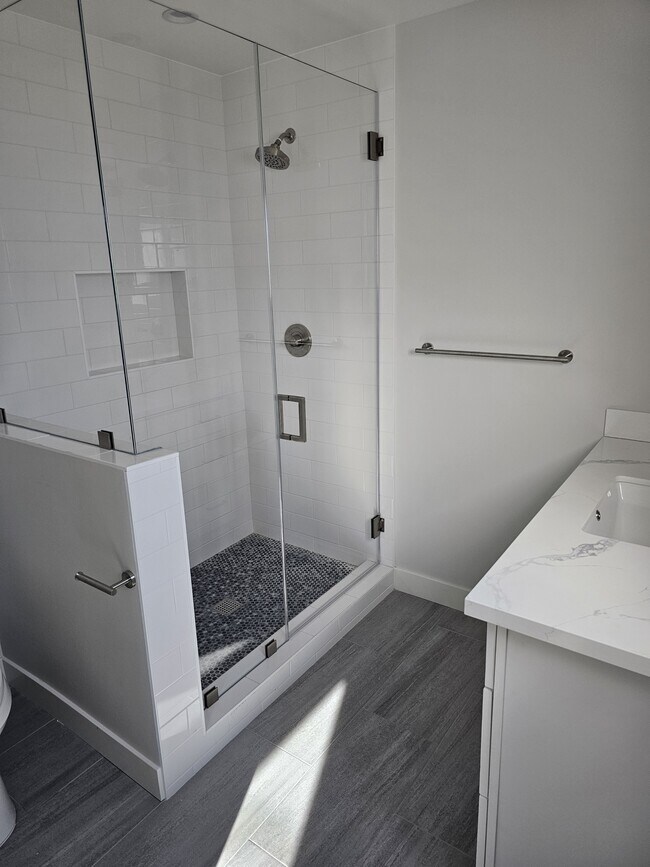 Building Photo - 11204 Sylvan St