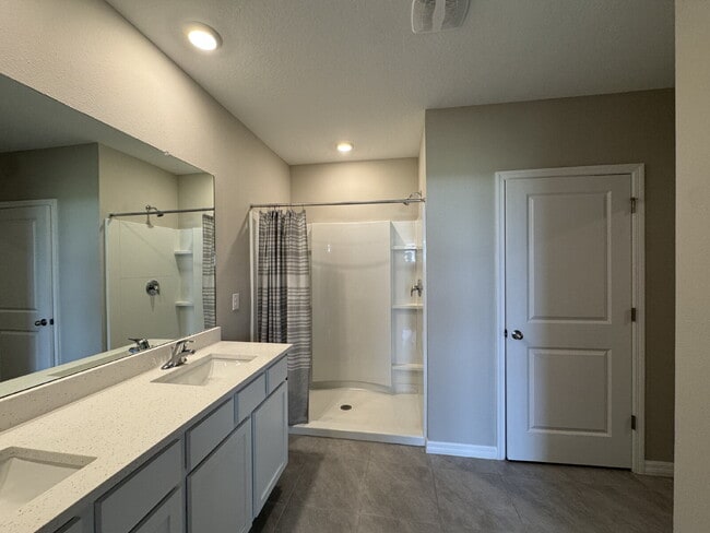 Building Photo - 5345 Oxford Gray Rd