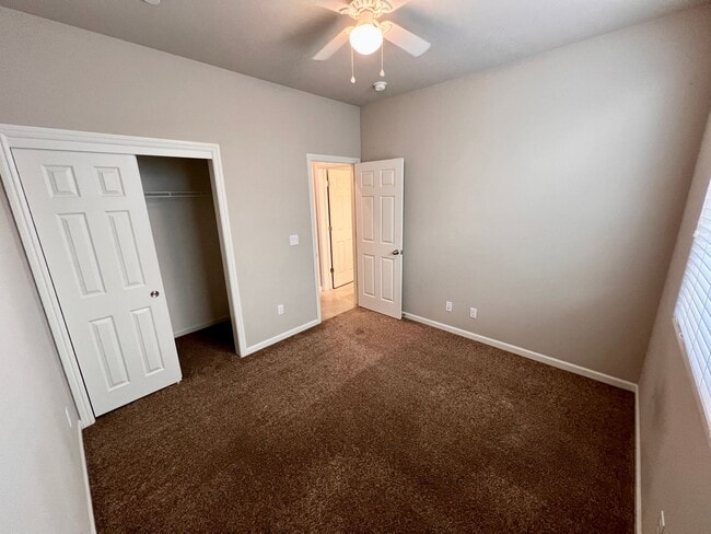 Building Photo - $2,495 Ashlan & Dewolf, 4 Bedrooms - Del D...