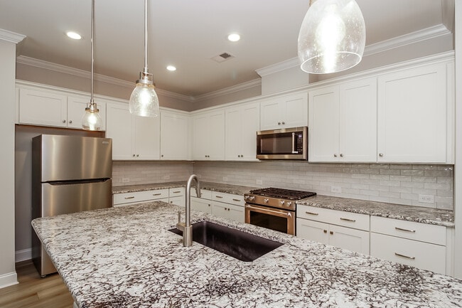Building Photo - 5485 Caneel Ln