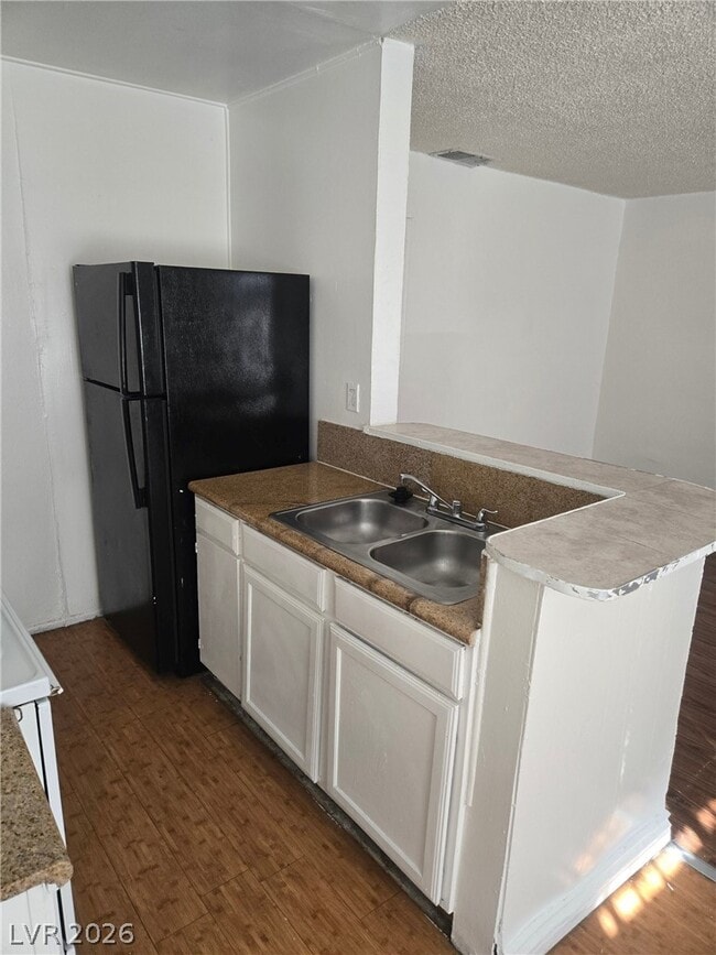 Building Photo - 708 Jackson Ave