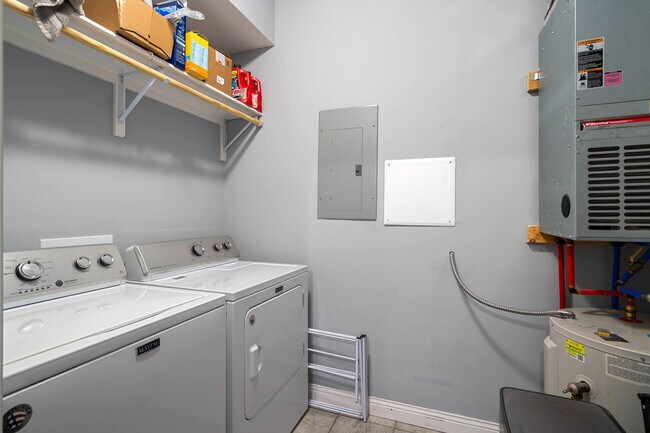 Building Photo - 4006 W Worley St