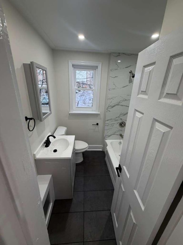 Building Photo - 676 Park Ave