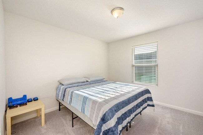 Building Photo - 42 Lockwood Way W