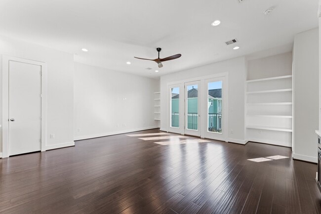 Building Photo - 2909 Gillespie St