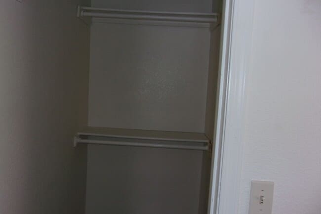 Building Photo - Palominas