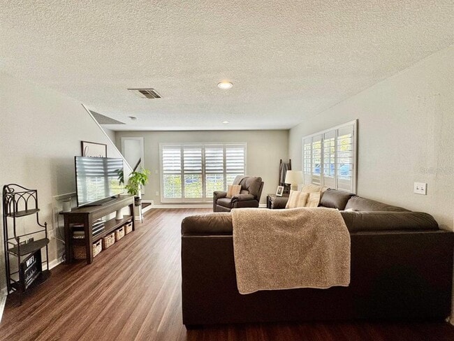 Building Photo - 2879 Thaxton Dr