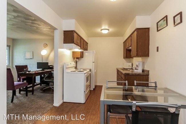 Building Photo - 1 br, 1 bath Apartment - 1605 Bacon Avenue
