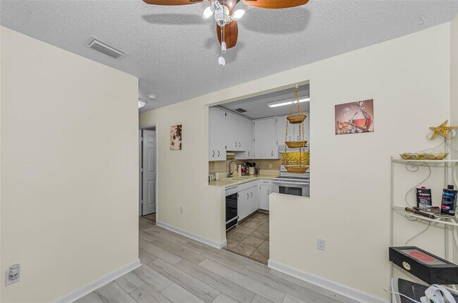 Building Photo - 2700 Bayshore Blvd